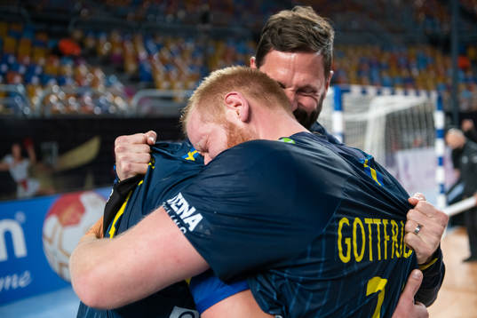 Jim Gottfridsson and team manager Tobias Karlsson of Sweden