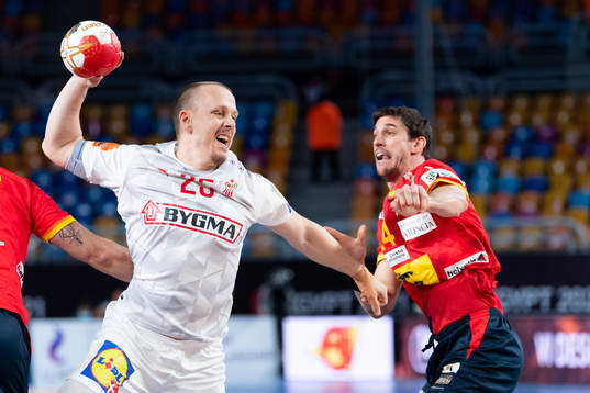 Morten Toft Olsen of Denmark and Viran Morros de Argila of