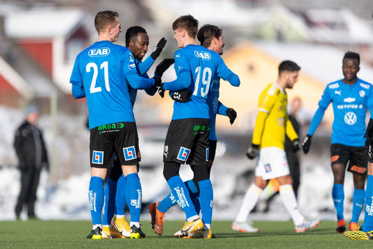 Halmstads spelare jublar
