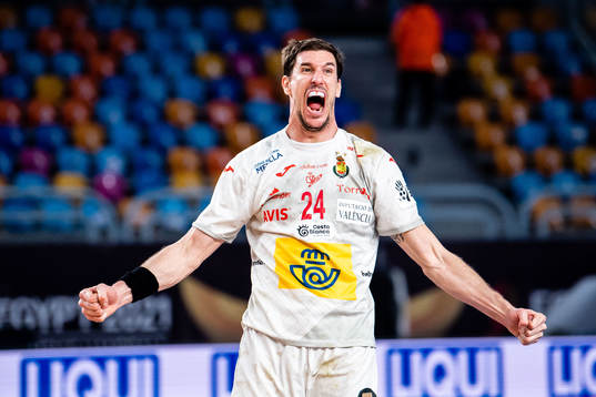 Viran Morros de Argila  of Spain celebrates