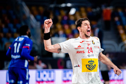Viran Morros de Argila  of Spain celebrates