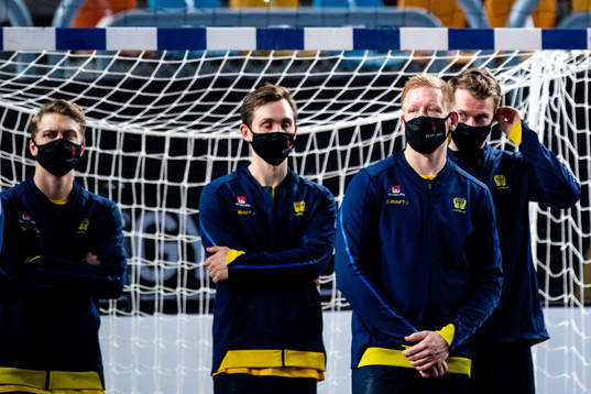 Players of Sweden looks dejected