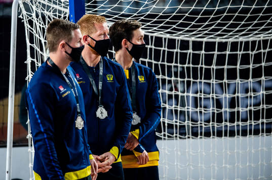 Players of Sweden looks dejected