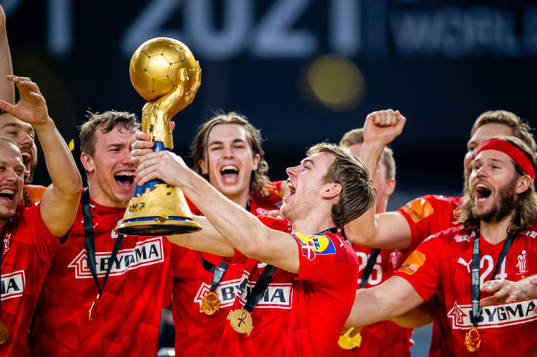 Players of Denmark  celebrates