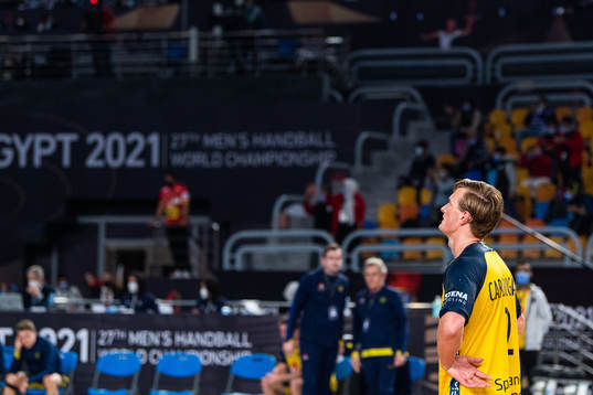Jonathan Carlsbogård of Sweden looks dejected