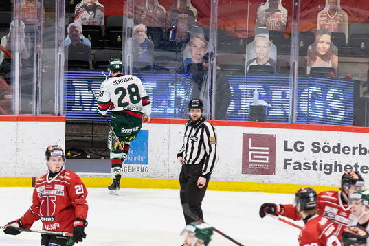 Frölundas Johan Sundström tilldelas ett matchstraff