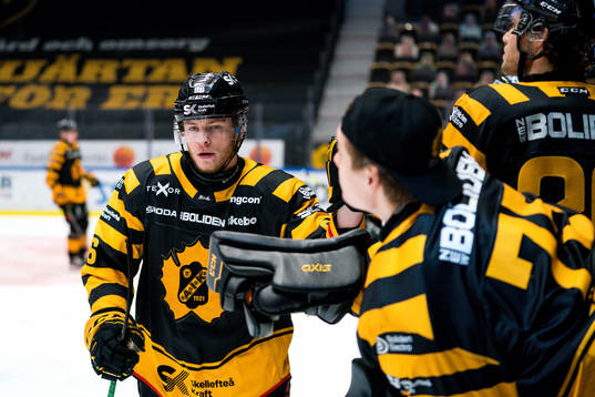 Skellefteås Rickard Hugg jublar