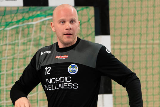 Aranäs målvakt Daniel Bergqvist före handbollsmatchen i