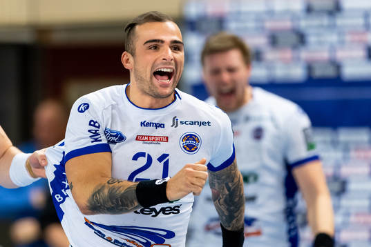 Aranäs Victor Santos jublar