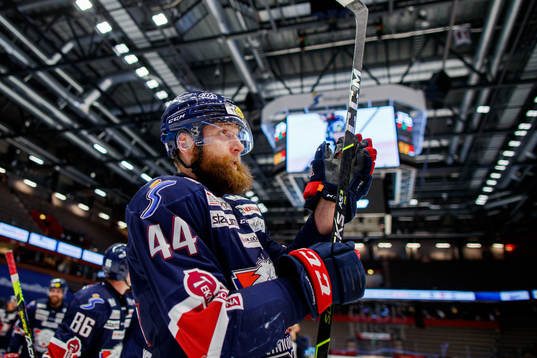 Linköpings Jonas Junland jublar