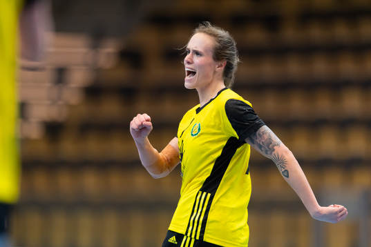  Sävehofs Thess Krönell jublar