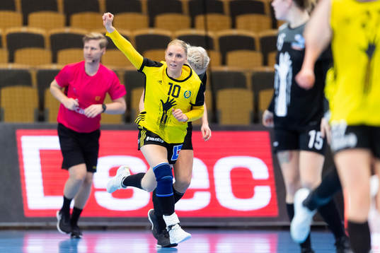 Sävehofs Hanna Örtorp jublar