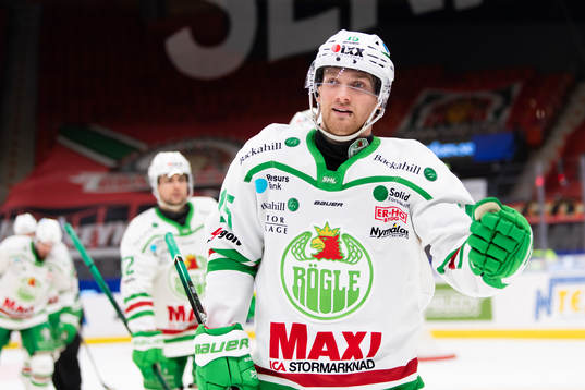 Rögles Simon Ryfors jublar