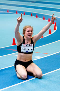 Henriette Jæger celebrates
