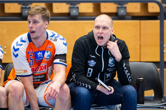 Kristianstads assisterande tränare Johan Ekengren  agerar