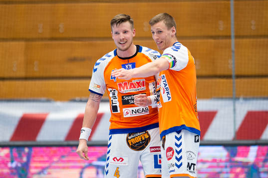 Kristianstads Adam Nyfjäll och Olafur Gudmundsson jublar