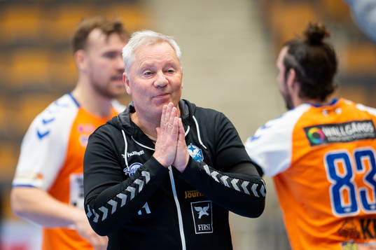 Kristianstads tränare Ulf Larsson agerar