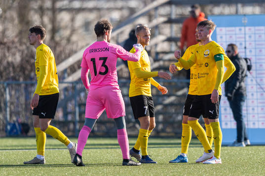 Mjällbys spelare jublar