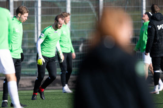 Västerås målvakt Daniel Svensson före fotbollsmatchen i