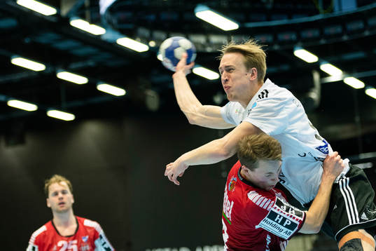 Helsingborgs Linus Nilsson hoppar över IFK Ystads