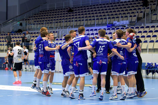 Alingsås spelare jublar
