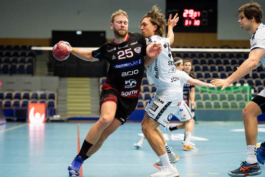 HK Malmös Anton Blickhammar och Varbergs Anton Jönsson
