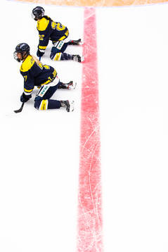 s Thea Johansson och Kennedy Marchment