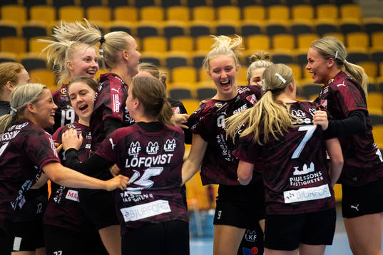 Lugis spelare jublar