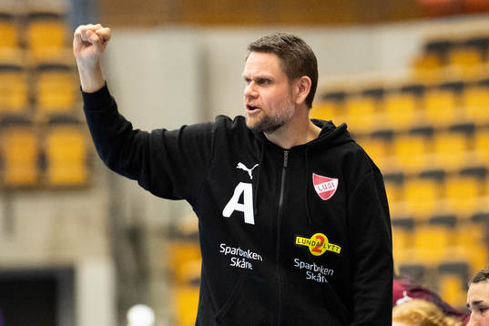 Lugis tränare Kenneth Andersson jublar