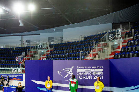 Fanny Roos of Sweden, Auriol Dongmo of Portugal and