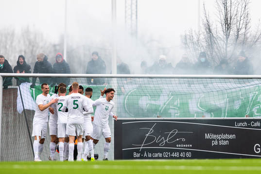 Västerås spelare jublar