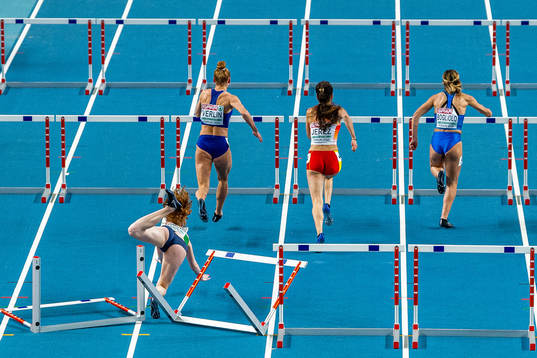 Ruslana Rashkovan of Belarus crashes in women's 60 meter