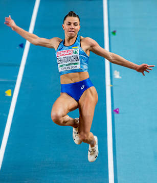 Maryna Bekh-Romanchuk of Ukraine competes to win the