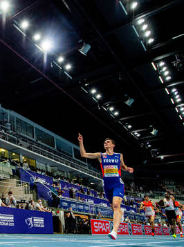 Jakob Ingebrigtsen of Norway celebrates winning the men's