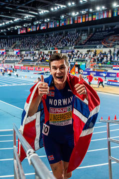 Jakob Ingebrigtsen of Norway celebrates
