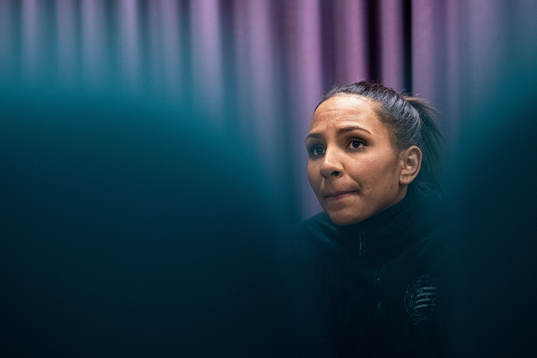 Madelen Janogy från det Damallsvenska fotbollslaget