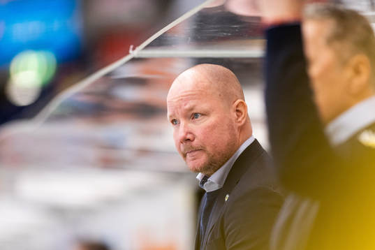 s assisterande tränare Jonas Holmström