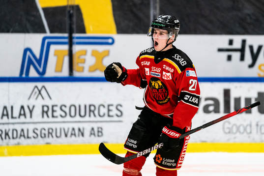 Luleås Nils Lundkvist jublar