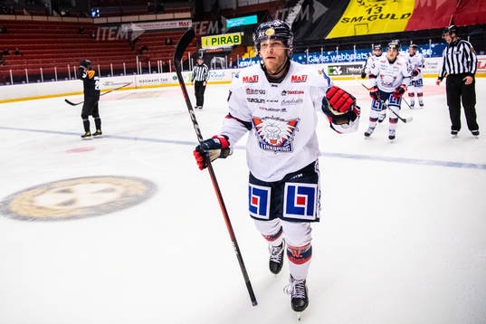 Linköpings Niko Ojamäki jublar