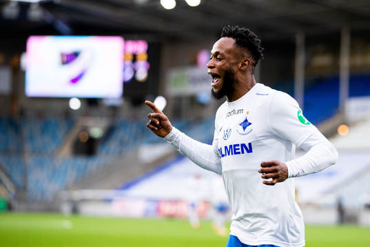 IFK Norrköpings Samuel Adegbenro jublar