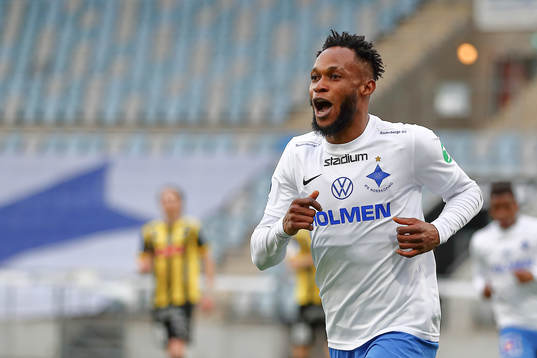 IFK Norrköpings Samuel Adegbenro jublar