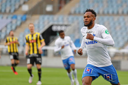 IFK Norrköpings Samuel Adegbenro jublar