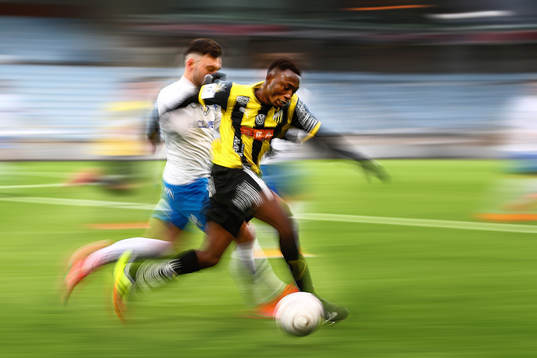 IFK Norrköpings Sead Haksabanovic och Häckens Benie Adama