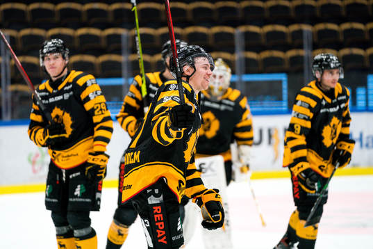 Skellefteås Pär Lindholm jublar