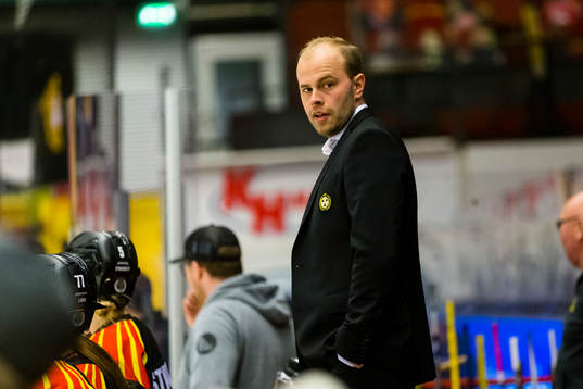 Brynäs assisterande tränare Filip Eriksson