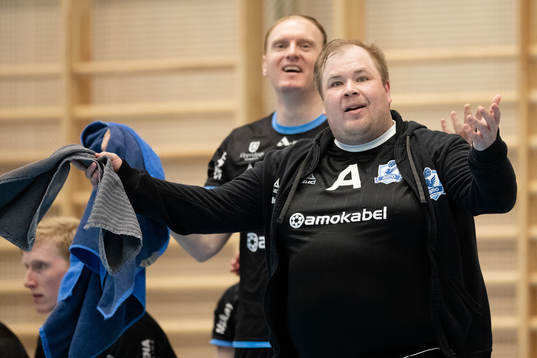 Amos tränare Andreas Stockenberg