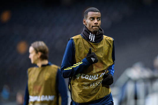 Alexander Isak of Sweden warming up