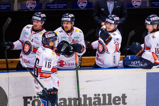 Växjös Brendan Gaunce jublar