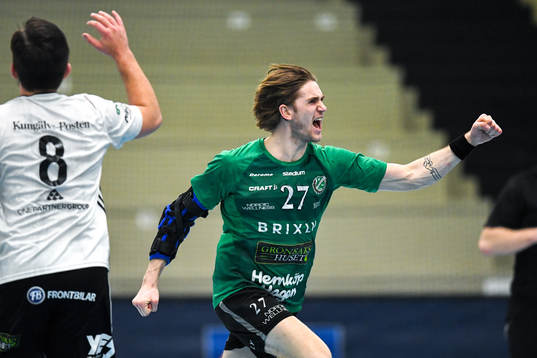 Önnereds Anton Hallbäck jublar