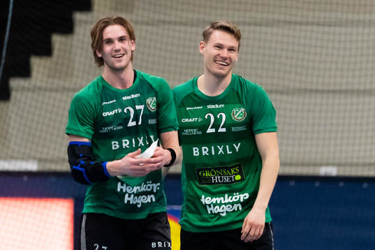 Önnereds Anton Hallbäck och Christoffer Örtenwall jublar